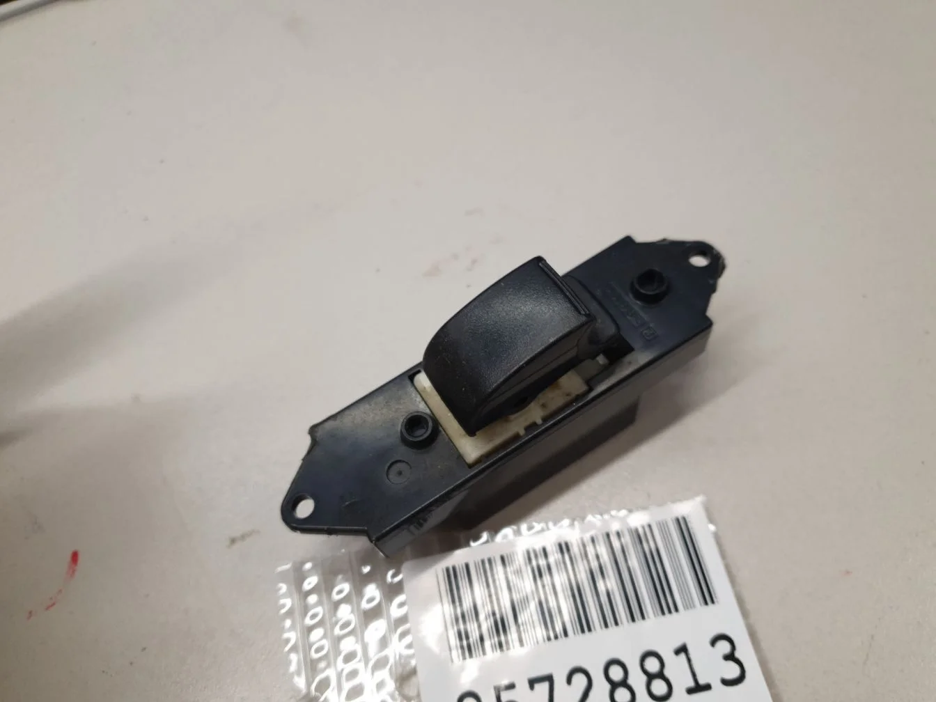 Кнопка стеклоподъемника для Mitsubishi Outlander CW XL 2006-2012