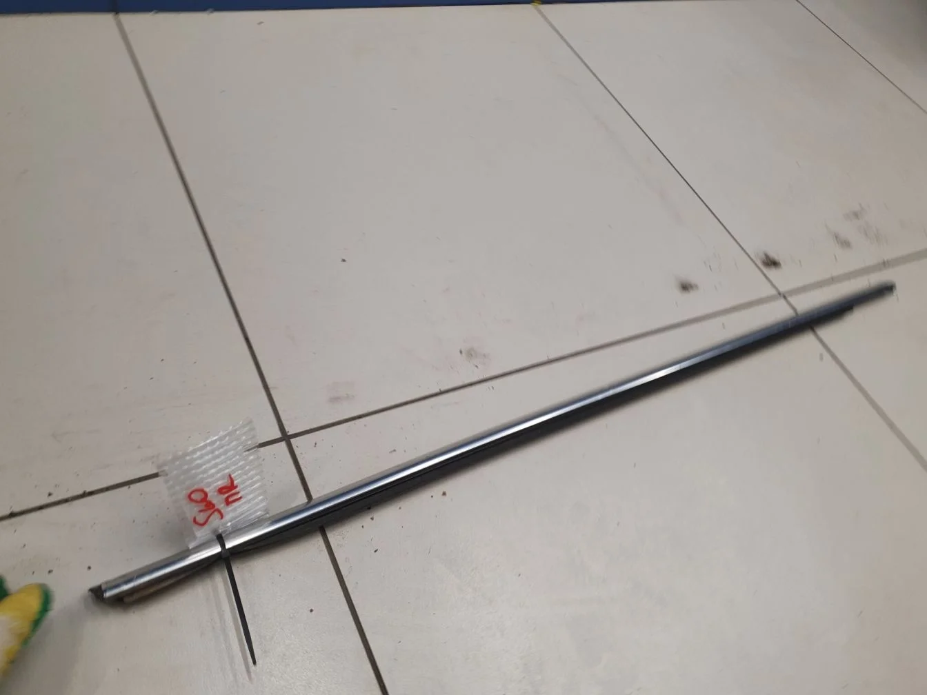 Молдинг стекла передней правой двери для Volvo S60 2010-2018