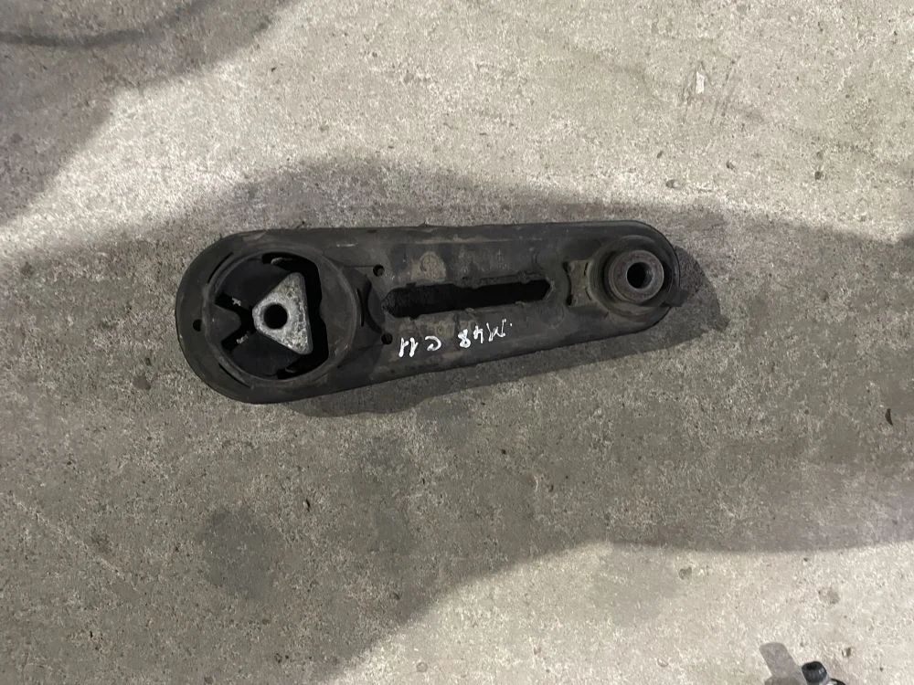 опора двигателя нижняя nissan tiida C11