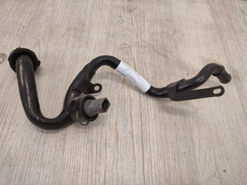 Трубопровод системы охлаждения VW Touareg 2007-2010 7L