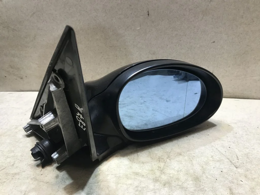 Зеркало правое BMW Е87
