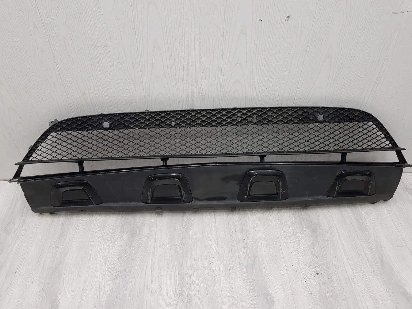 Решётка в бампер центральная для Mercedes GLC-klasse X253 2015-