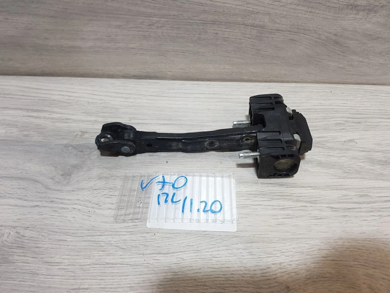 Ограничитель двери передней для Volvo XC70 Cross Country 2007-2016