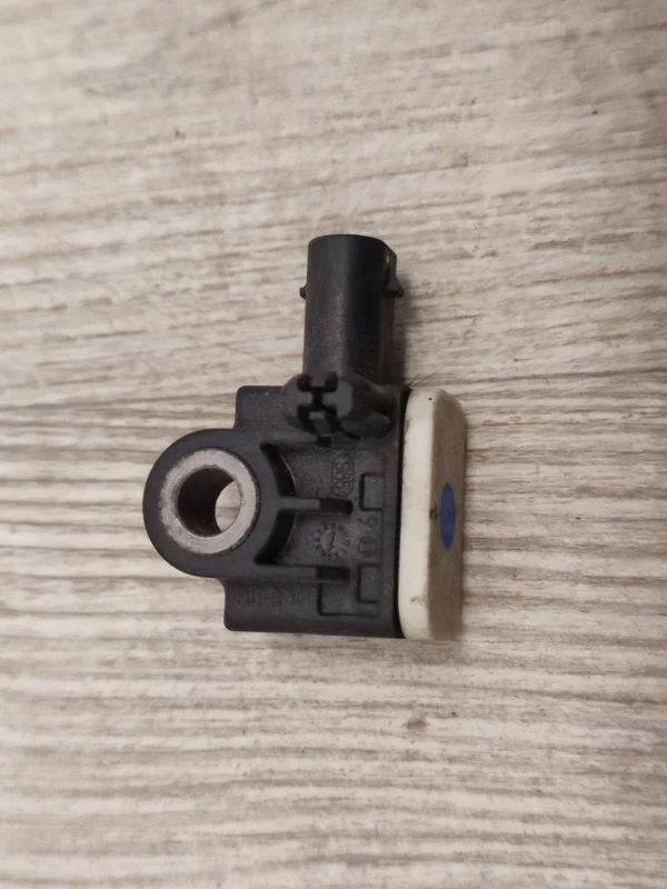 Датчик удара VW Touareg NF 2010-2014 7P