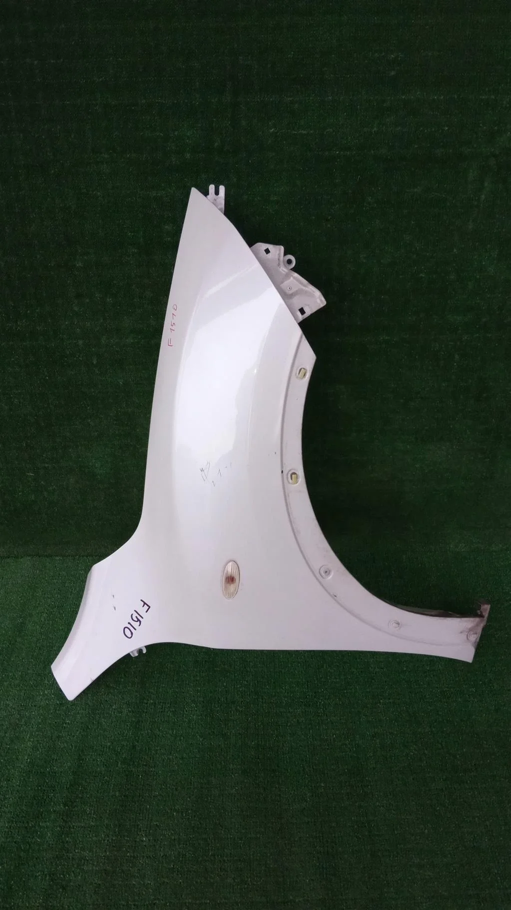 Б.у. крыло NISSAN JUKE F15E NISSAN JUKE F15E