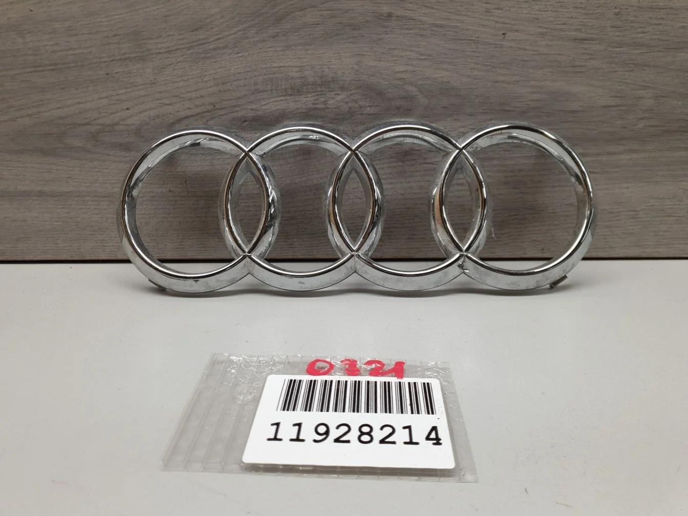 Эмблема решетки радиатора для Audi A5 S5 8T Coupe Sportback 2008-2016