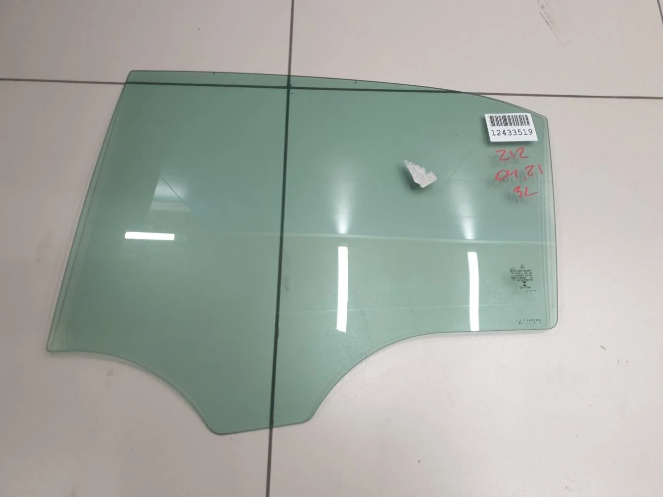 Стекло двери задней левой для Mercedes E-klasse W212 2009-2016