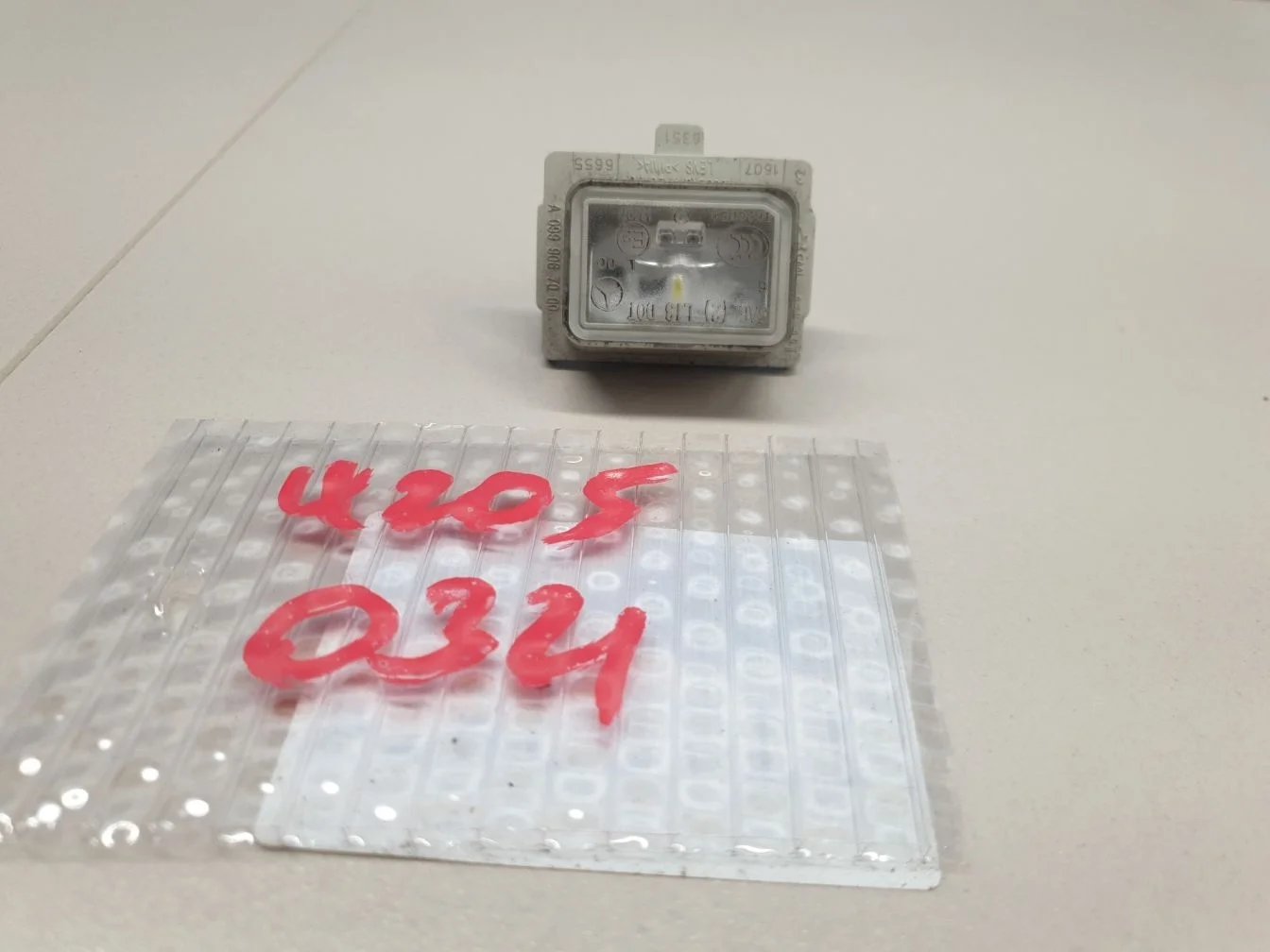 Фонарь подсветки номерного знака для Mercedes C-klasse W205 2014-