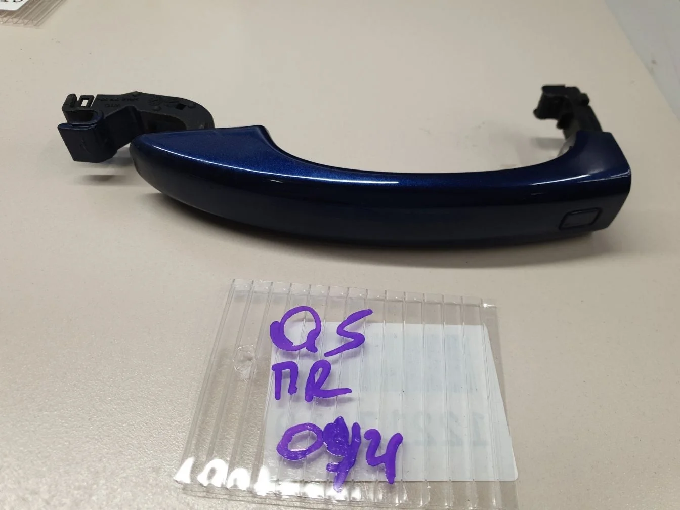 Ручка двери нaружная правая передняя для Audi Q5 8R 2008-2017