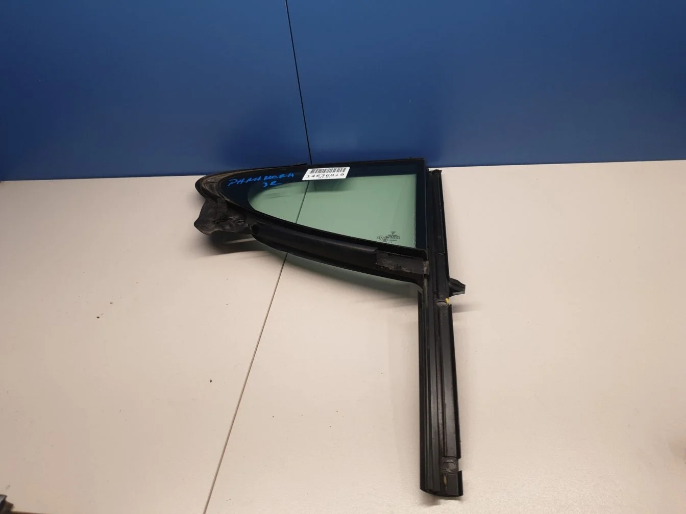 Стекло двери задней правой для Porsche Panamera 2010-2016