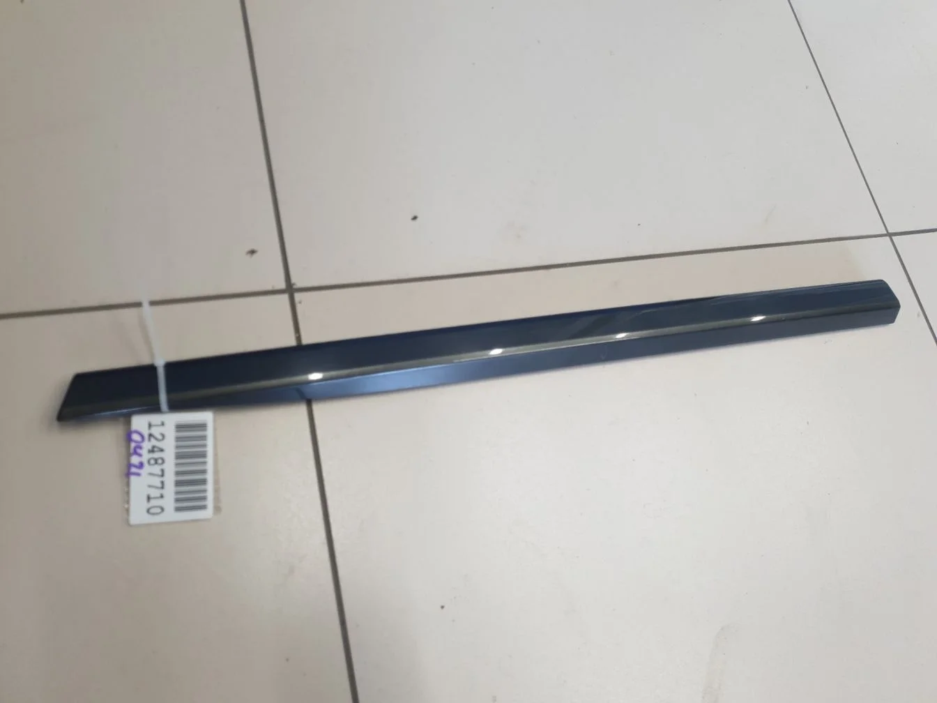 Молдинг двери левый задний для Land Rover Range Rover 2012-