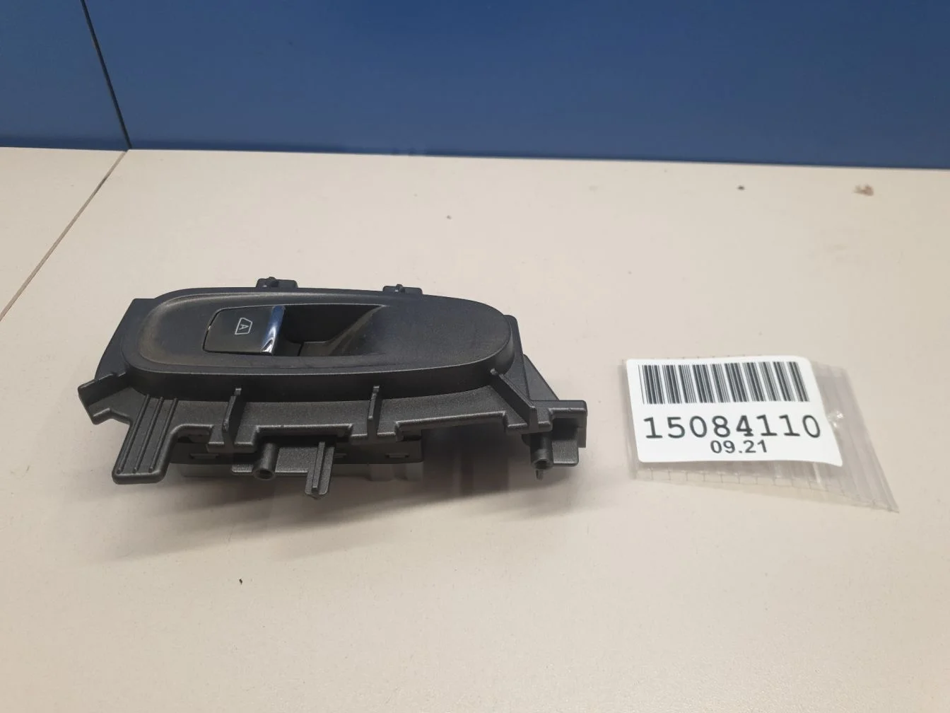 Кнопка стеклоподъемника для Infiniti Q50 V37 2013-