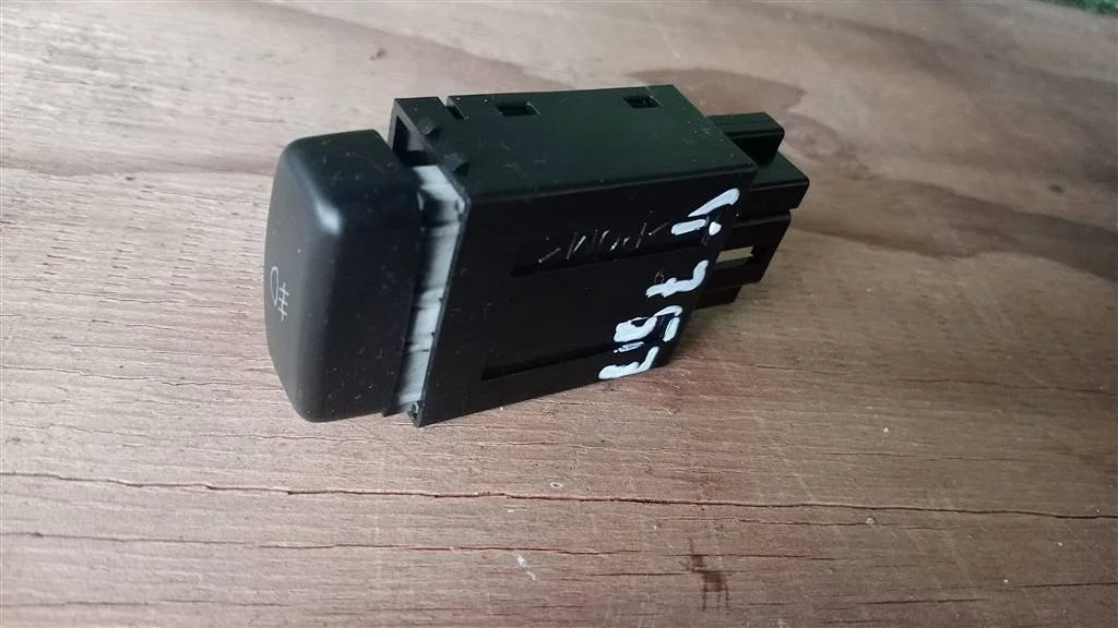 Б.у. кнопка MITSUBISHI PAJERO V75W MITSUBISHI PAJERO V75W