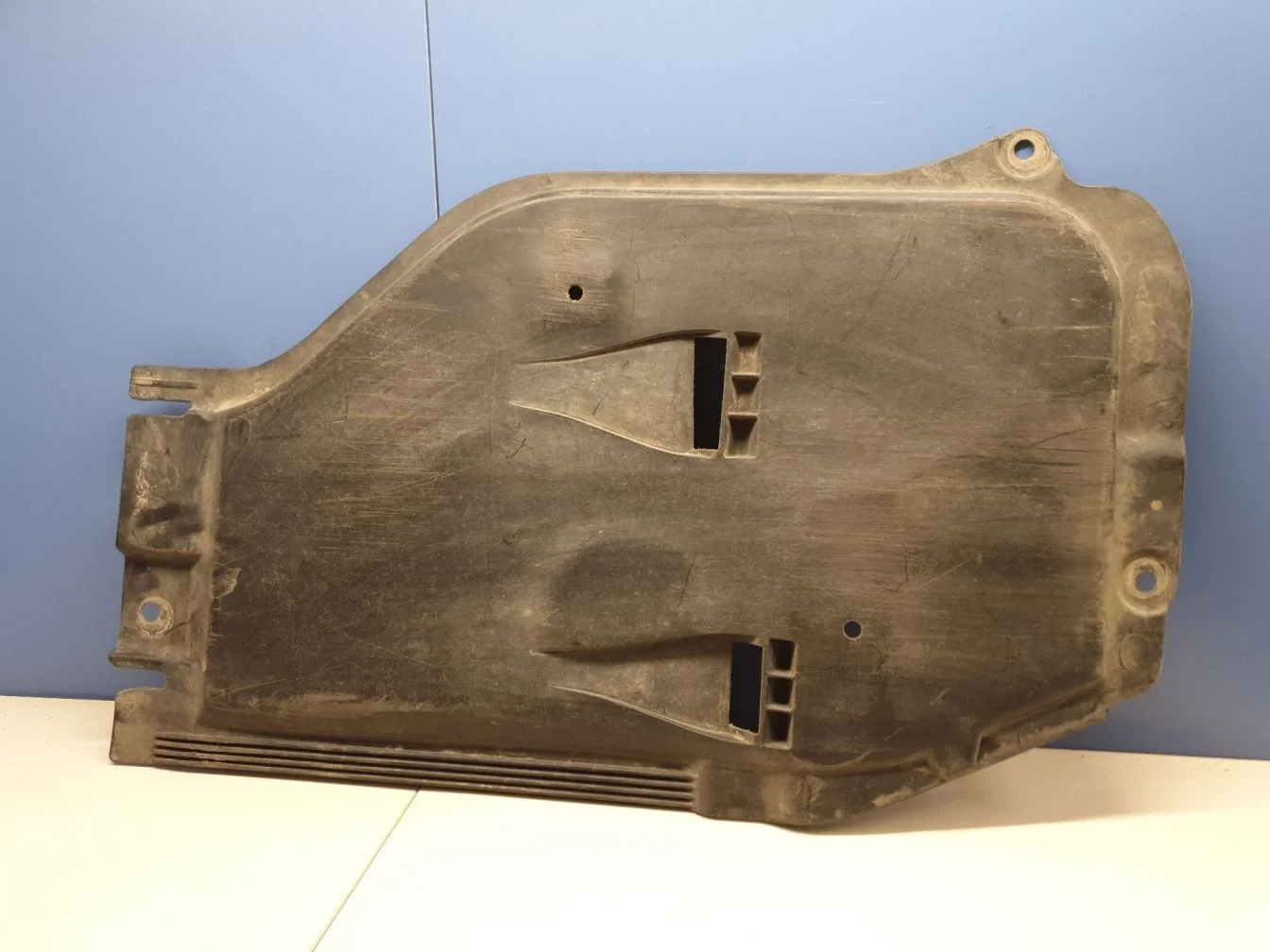 Пыльник двигателя для Mercedes B-klasse W246 2011-2018