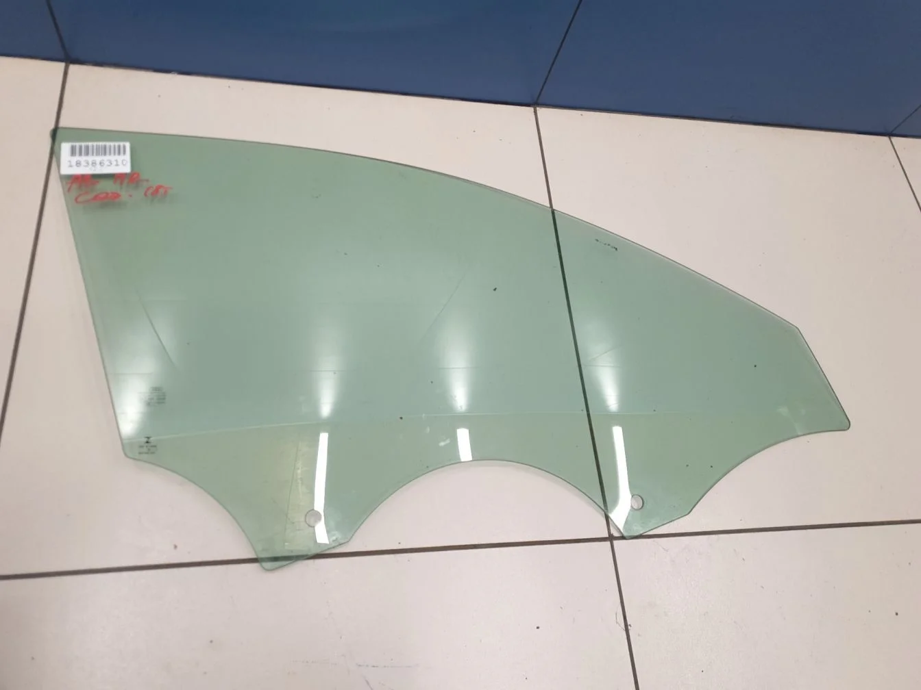 Стекло двери передней правой для Audi A3 8V 2012-2020