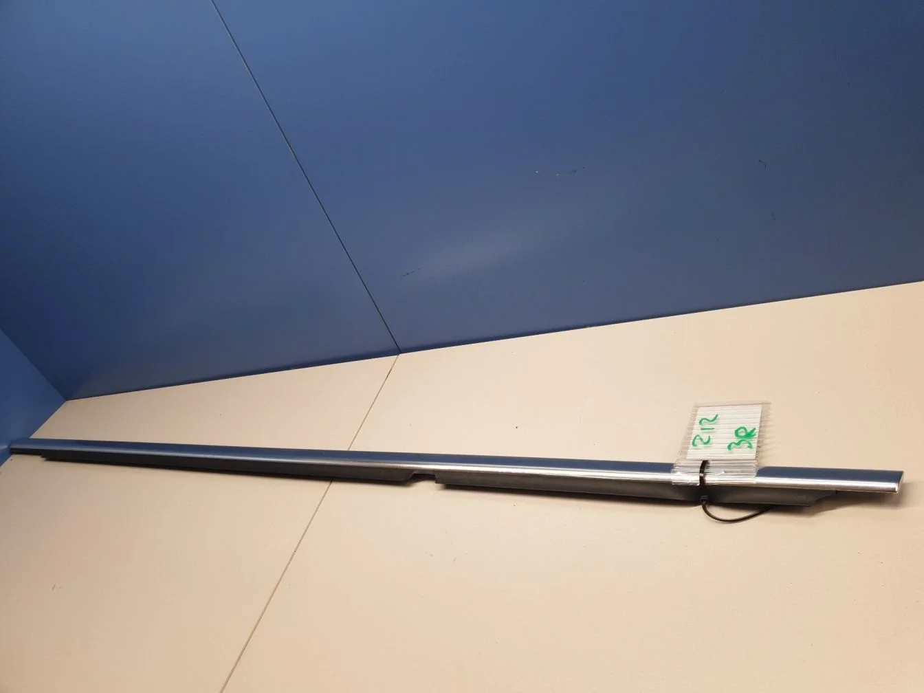 Молдинг стекла задней правой двери для Mercedes E-klasse W212 2009-2016