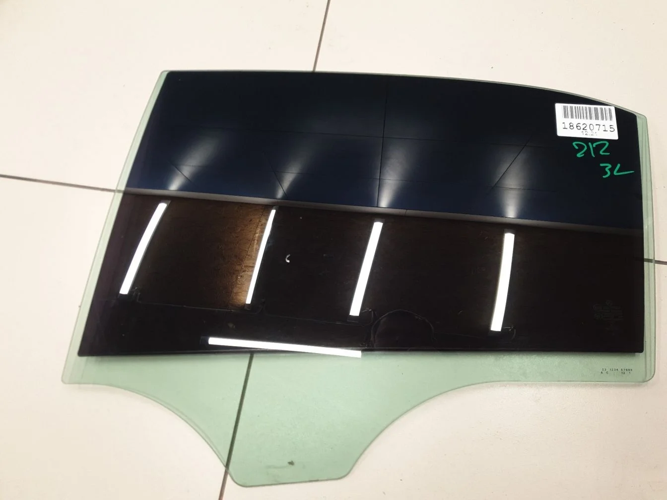 Стекло двери задней левой для Mercedes E-klasse W212 2009-2016