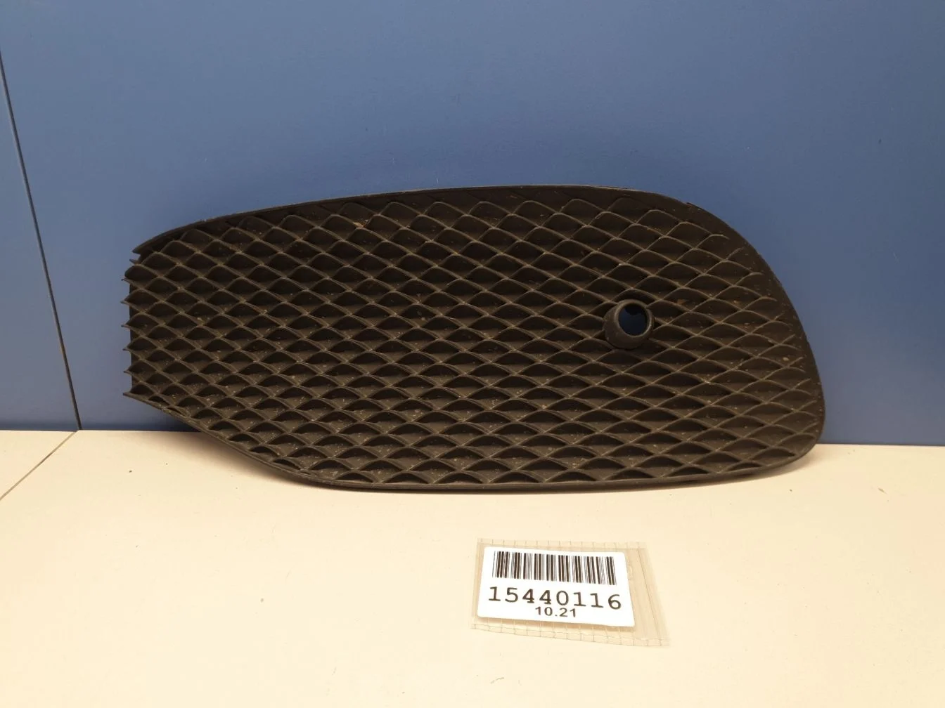 Решётка в бампер левая для Mercedes E-klasse W213 2016-