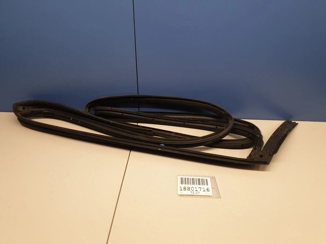 Уплотнитель двери задней правой для Nissan Qashqai J11E 2014-