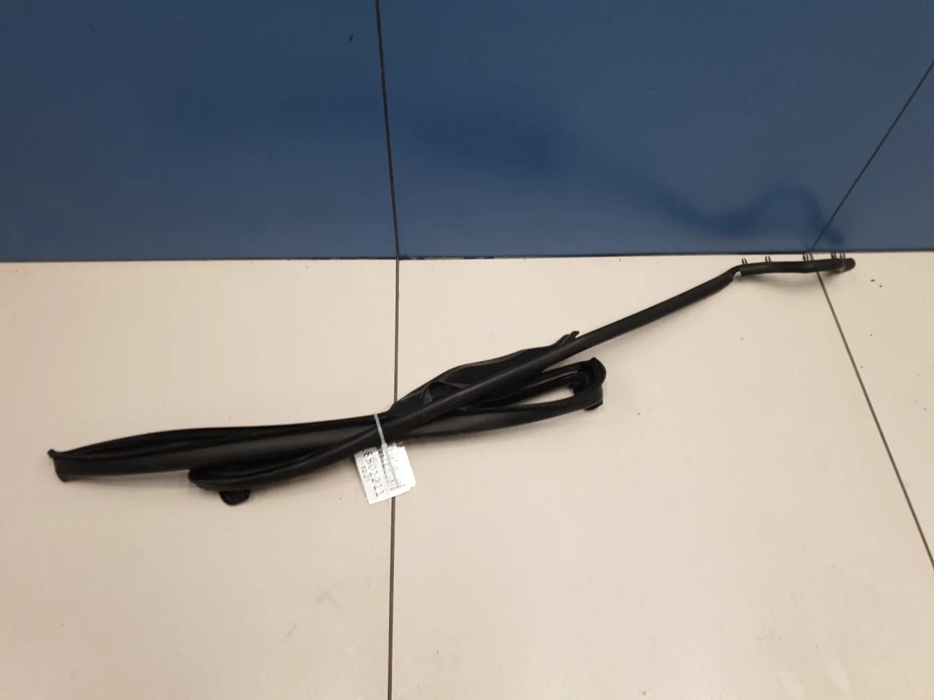 Уплотнитель двери задней левой для Land Rover Range Rover Sport 2013-