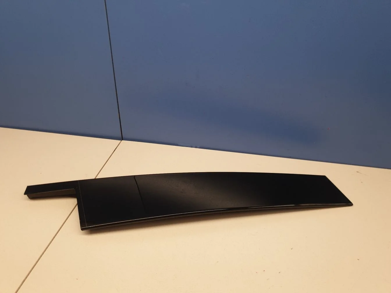 Накладка рамки двери передней левой для Mercedes GLC-klasse X253 2015-