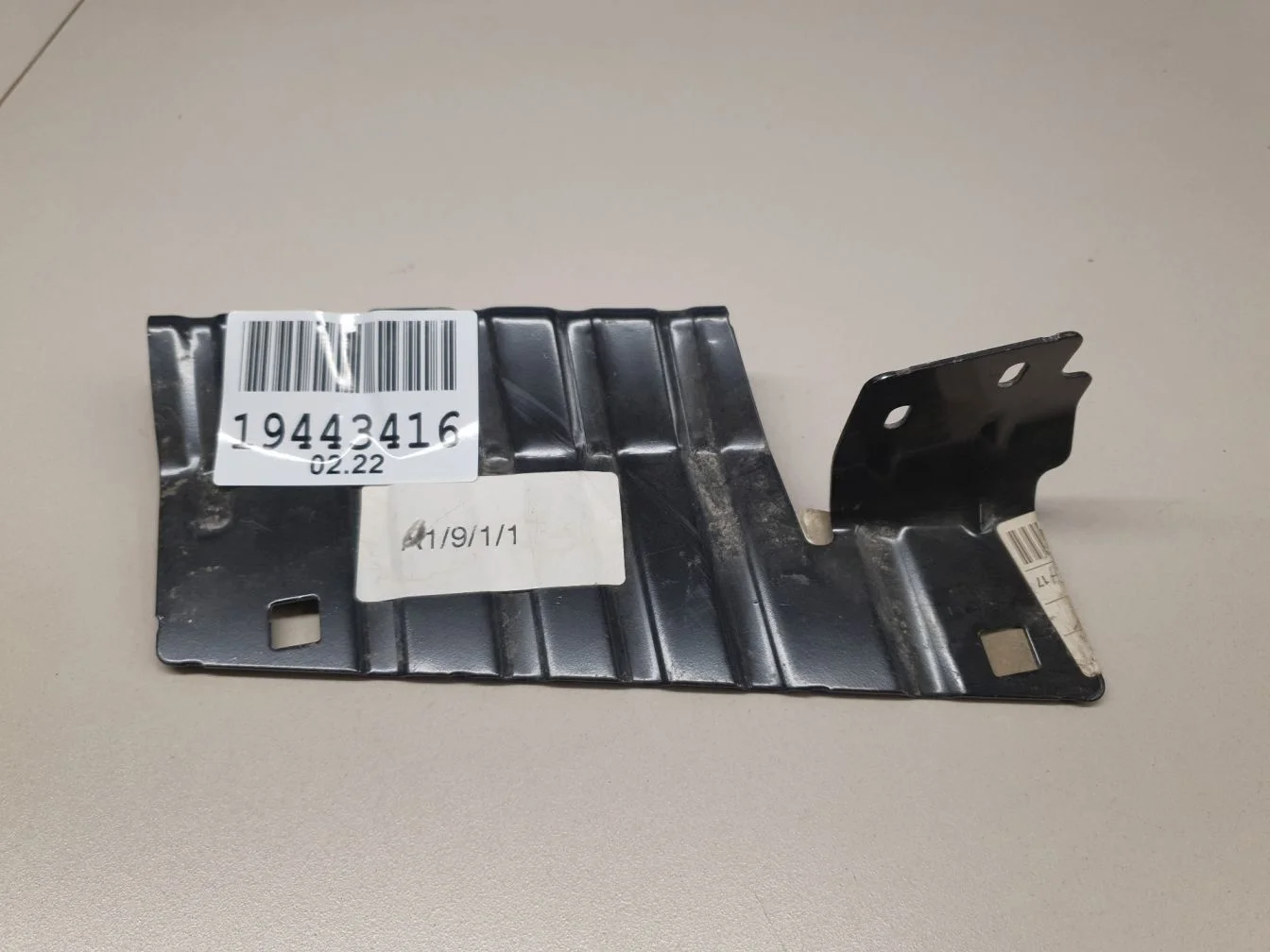 Кронштейн крыла передний левый для Renault Kaptur 2016-