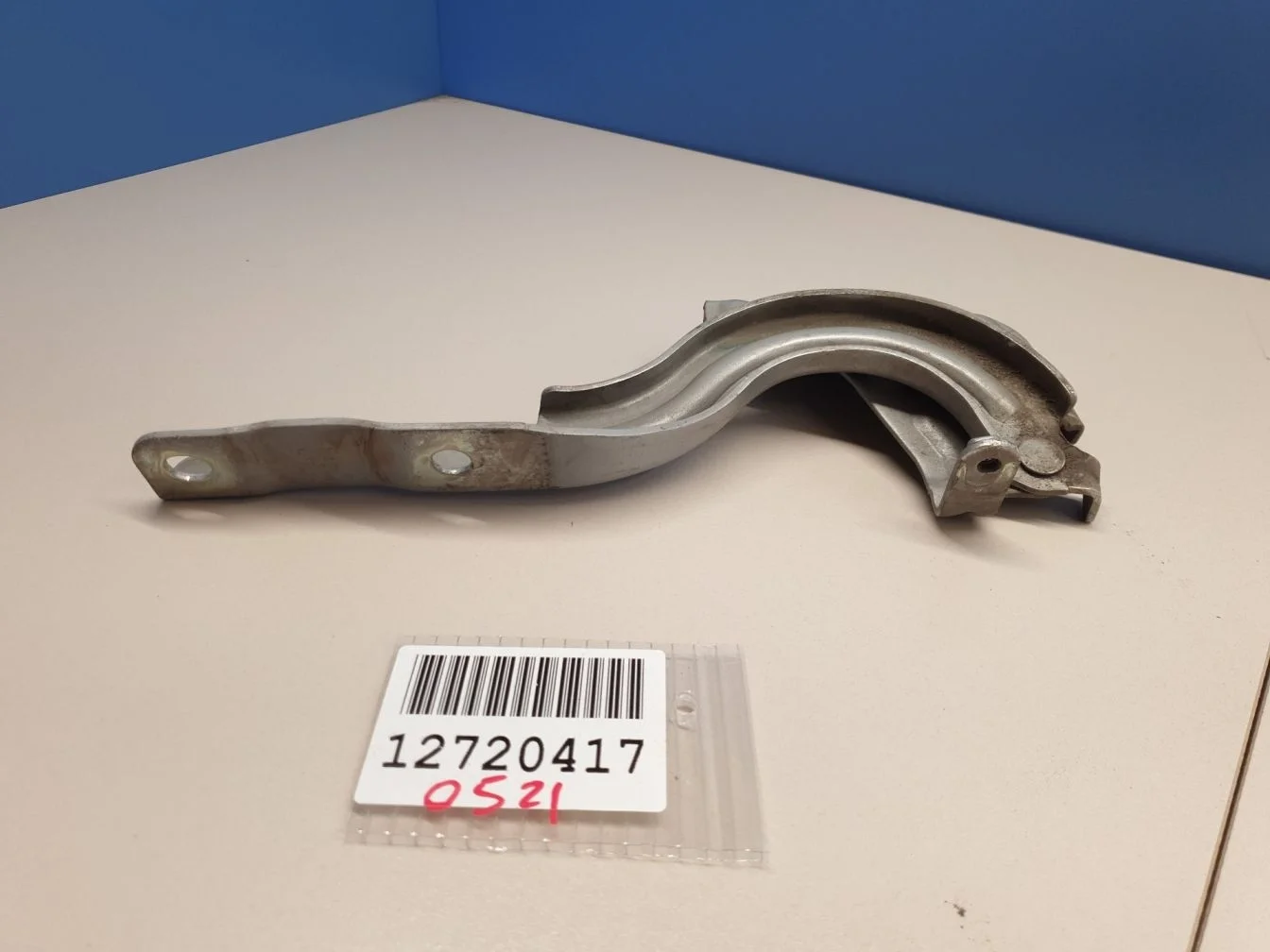 Петля капота левая для KIA Rio 2017-