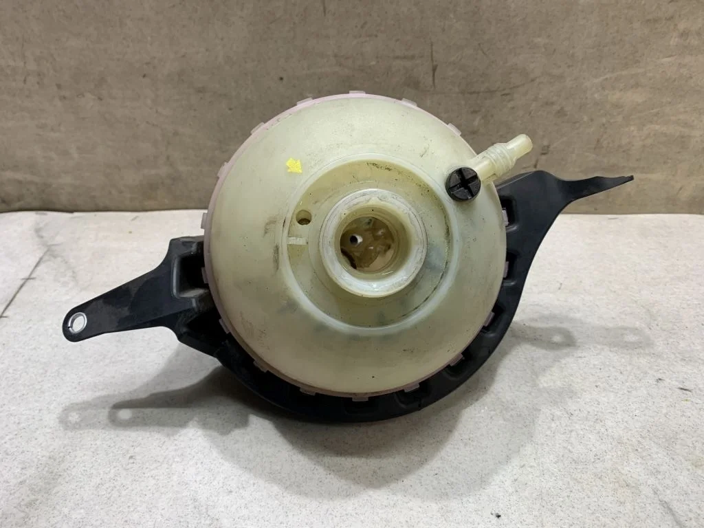 Бачок расширительный BMW F10