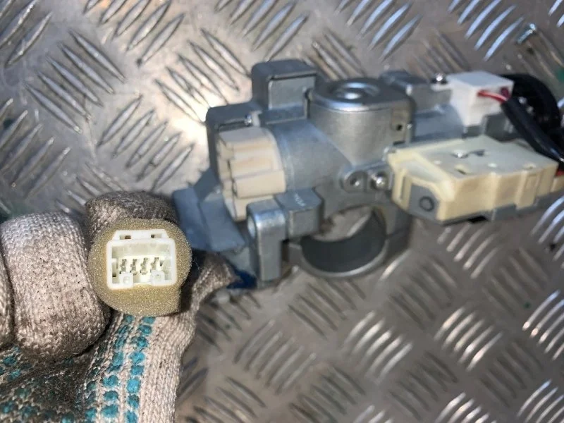 Замок зажигания Nissan Qashqai 2007 1