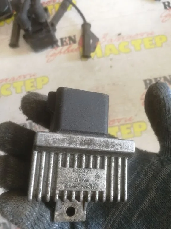 Реле накала свечей Renault Megane 2006