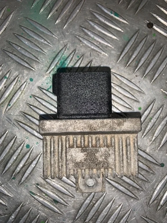 Реле накала свечей Renault Megane 2006