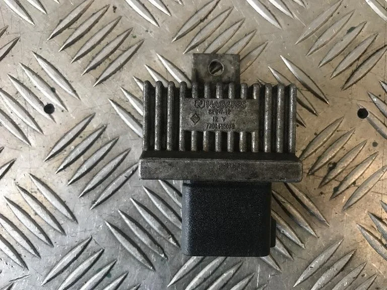 Реле накала свечей Renault Megane 2006