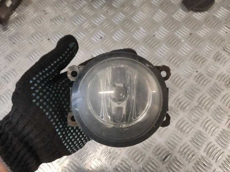 Фара противотуманная правая Renault Logan 2008 1