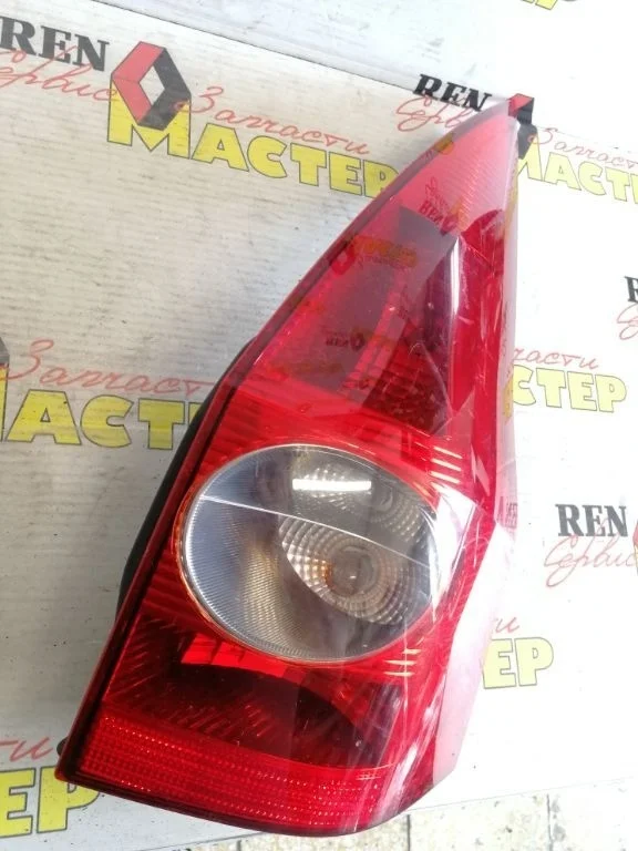 Фонарь задний правый Renault Megane 2004