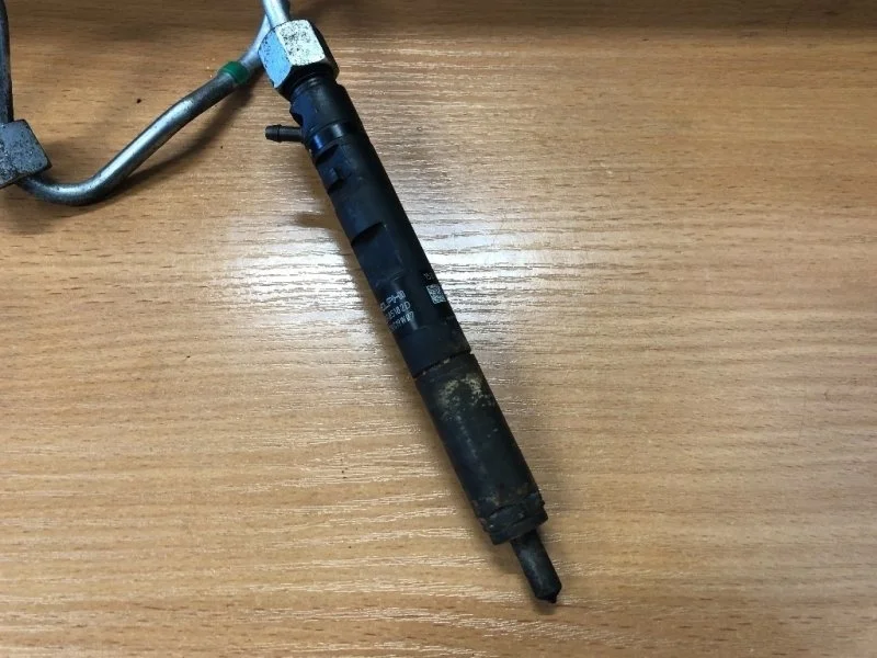 Форсунка топливная Renault Megane 2008