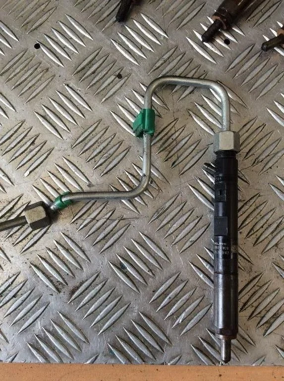 Форсунка топливная Renault Megane 2009 3