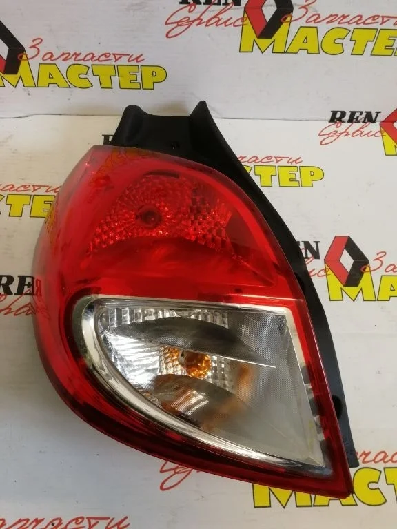 Фонарь задний левый Renault Clio 2010 3