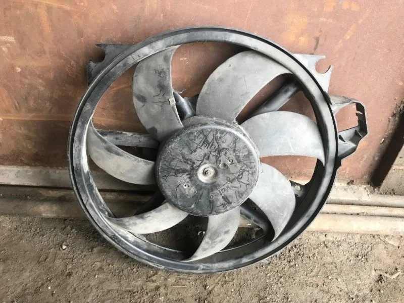 Вентилятор радиатора Renault Fluence 2009 1