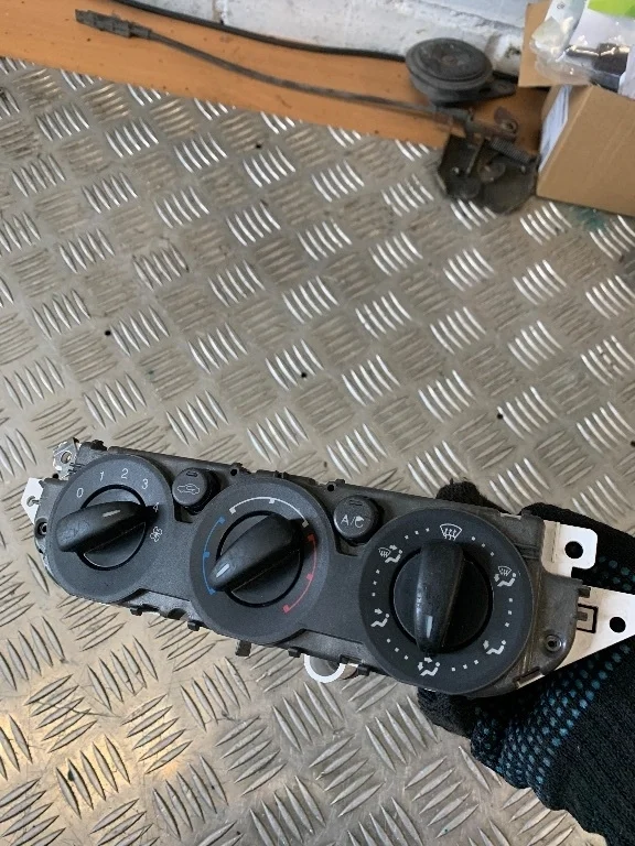 Блок управления печки/климат-контроля Ford Focus 2005