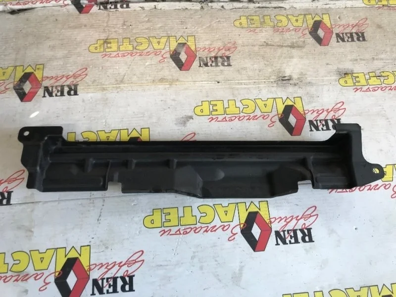 Дефлектор радиатора Nissan Juke 2010 YF15