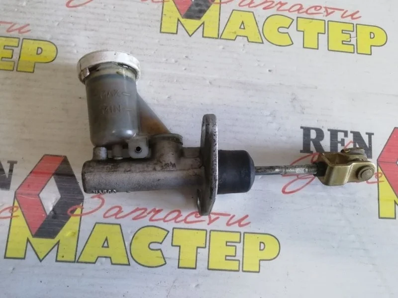 Цилиндр сцепления главный Mitsubishi Carisma 2001