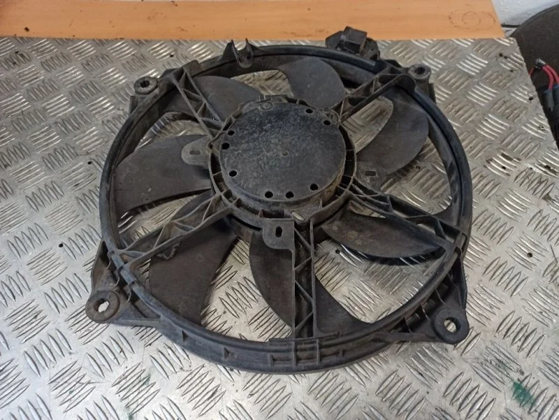 Вентилятор радиатора Renault Fluence 2013