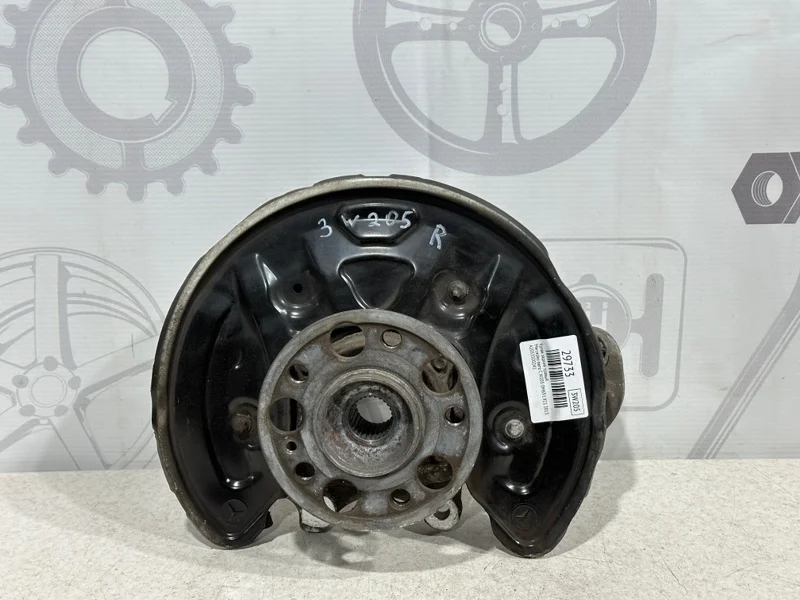 Кулак задний правый Mercedes-benz 2015 W205