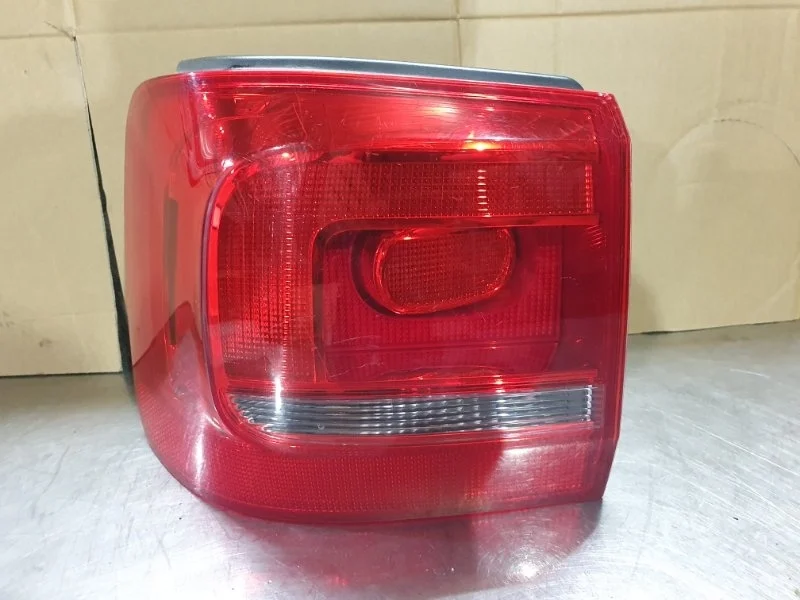 Фонарь Volkswagen Touran 2010-2015