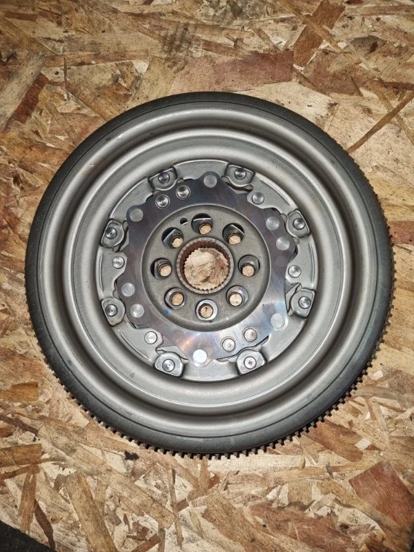 Маховик Audi A3 2008 8P1