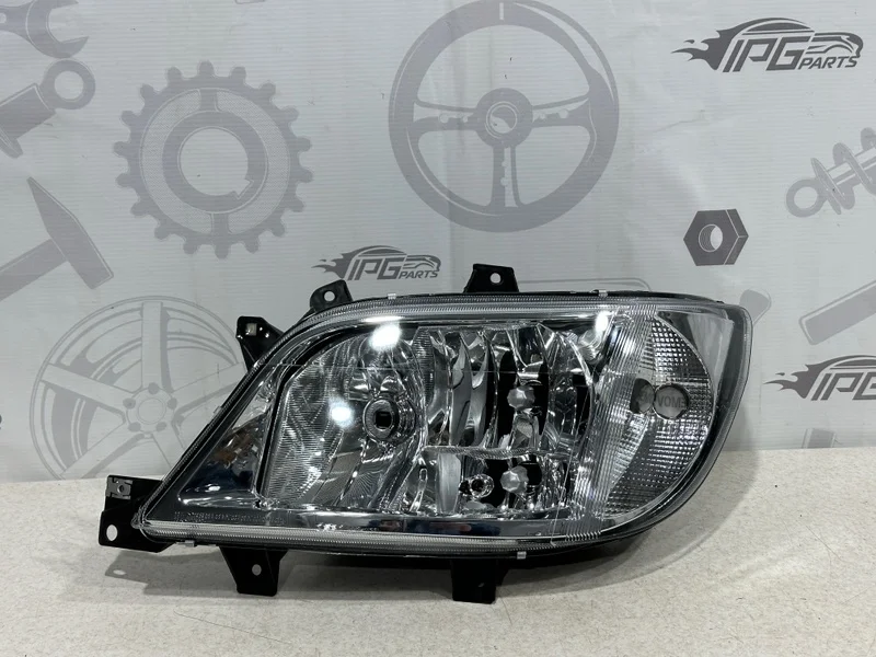 Фара левая Mercedes-benz Sprinter Classic W909