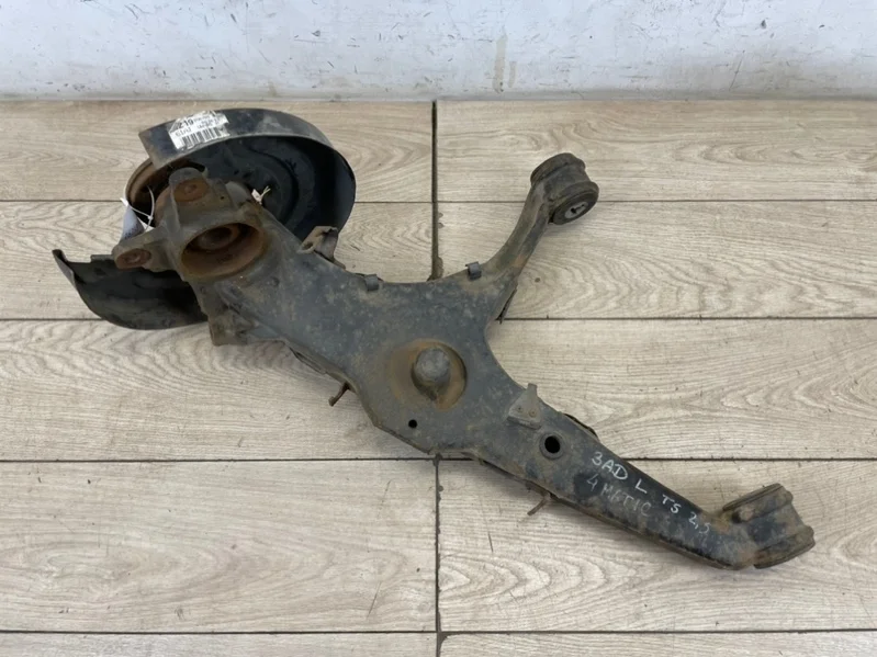 Кулак поворотный со ступицей VW Transporter T5 2003-2015 7H