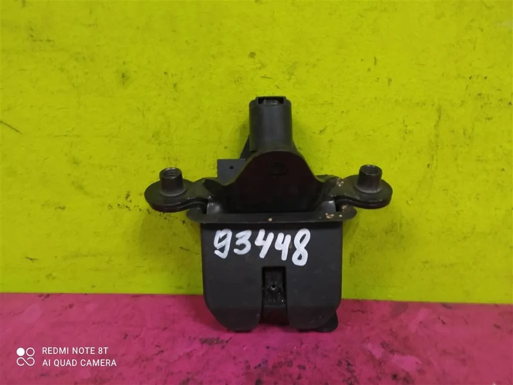 Замок багажника Skoda Octavia 2004-2013 1Z5827501C