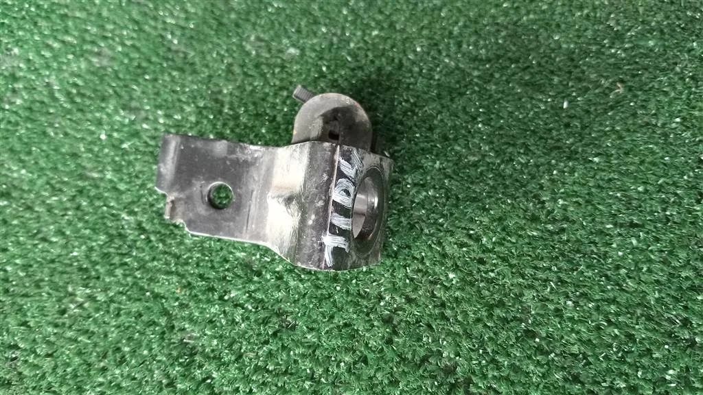 Б.у. крепление радиатора NISSAN QASHQAI J10 NISSAN QASHQAI J10