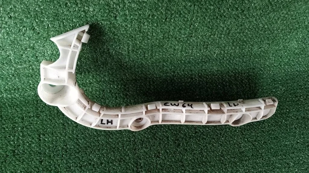 Б.у. крепление бампера перед MITSUBISHI OUTLANDER XL CW6W MITSUBISHI OUTLANDER XL CW6W